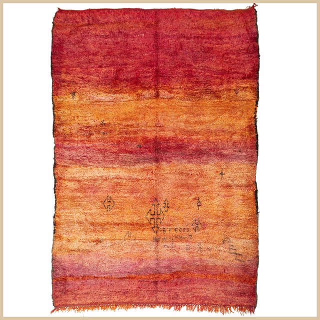 Beni Mguild "Linear Burgundy"