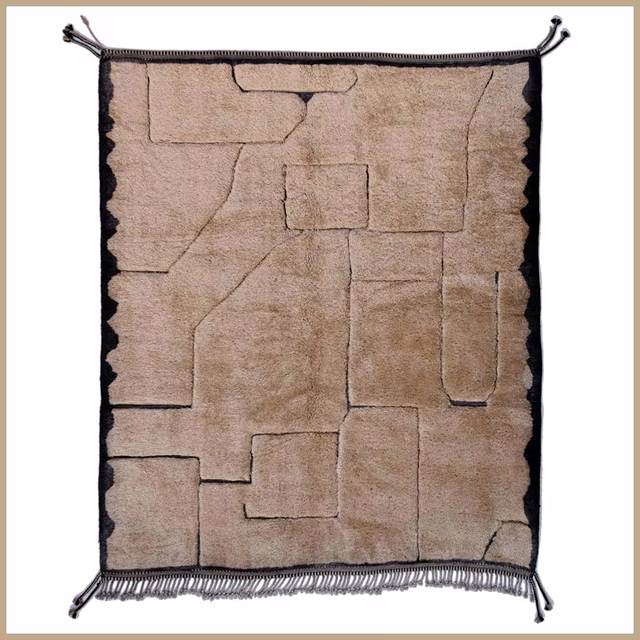 Beni Mrirt "Taupe Graphic"