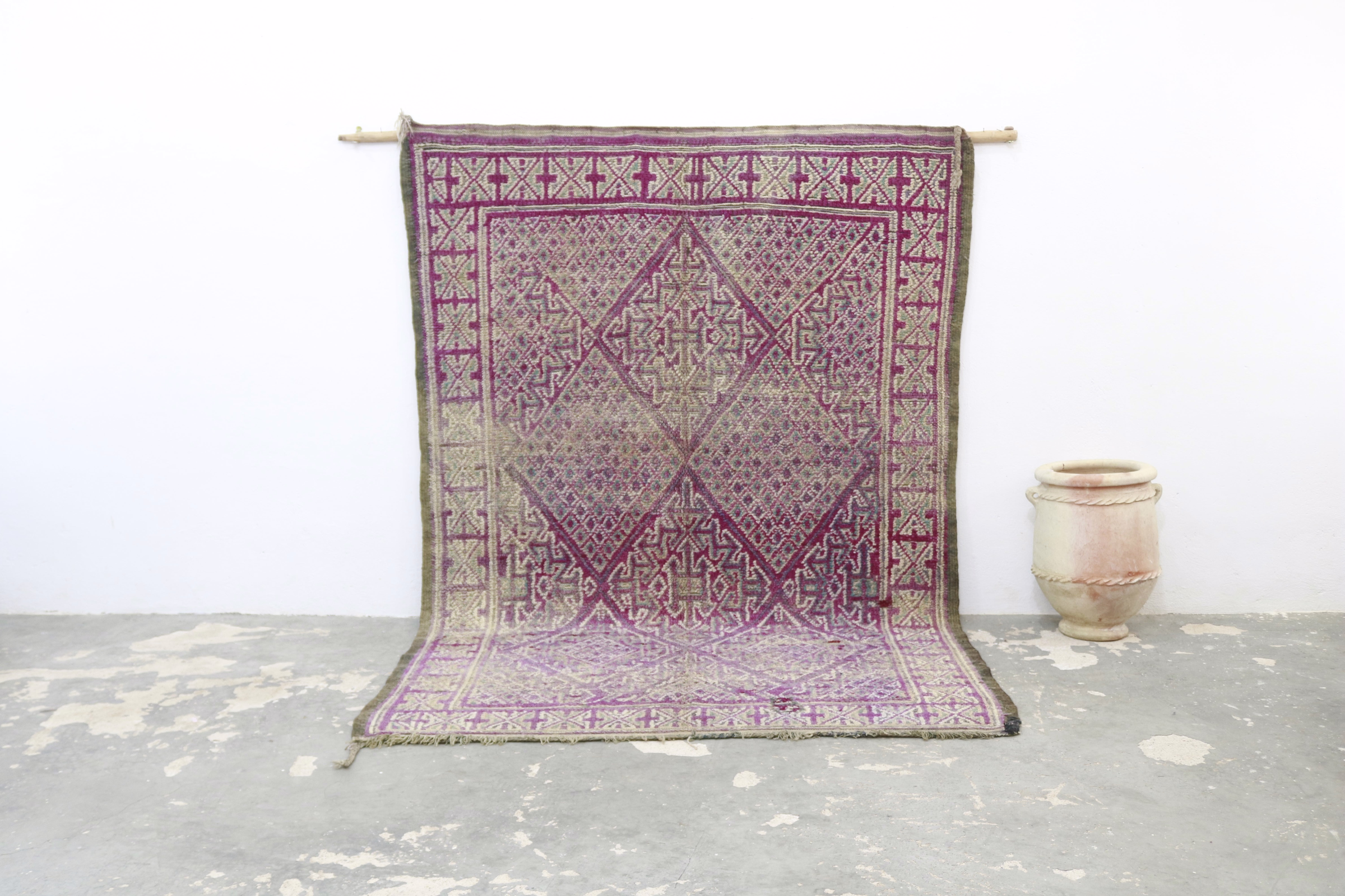 Berber Vintage "Plum Medallion" - Image 1