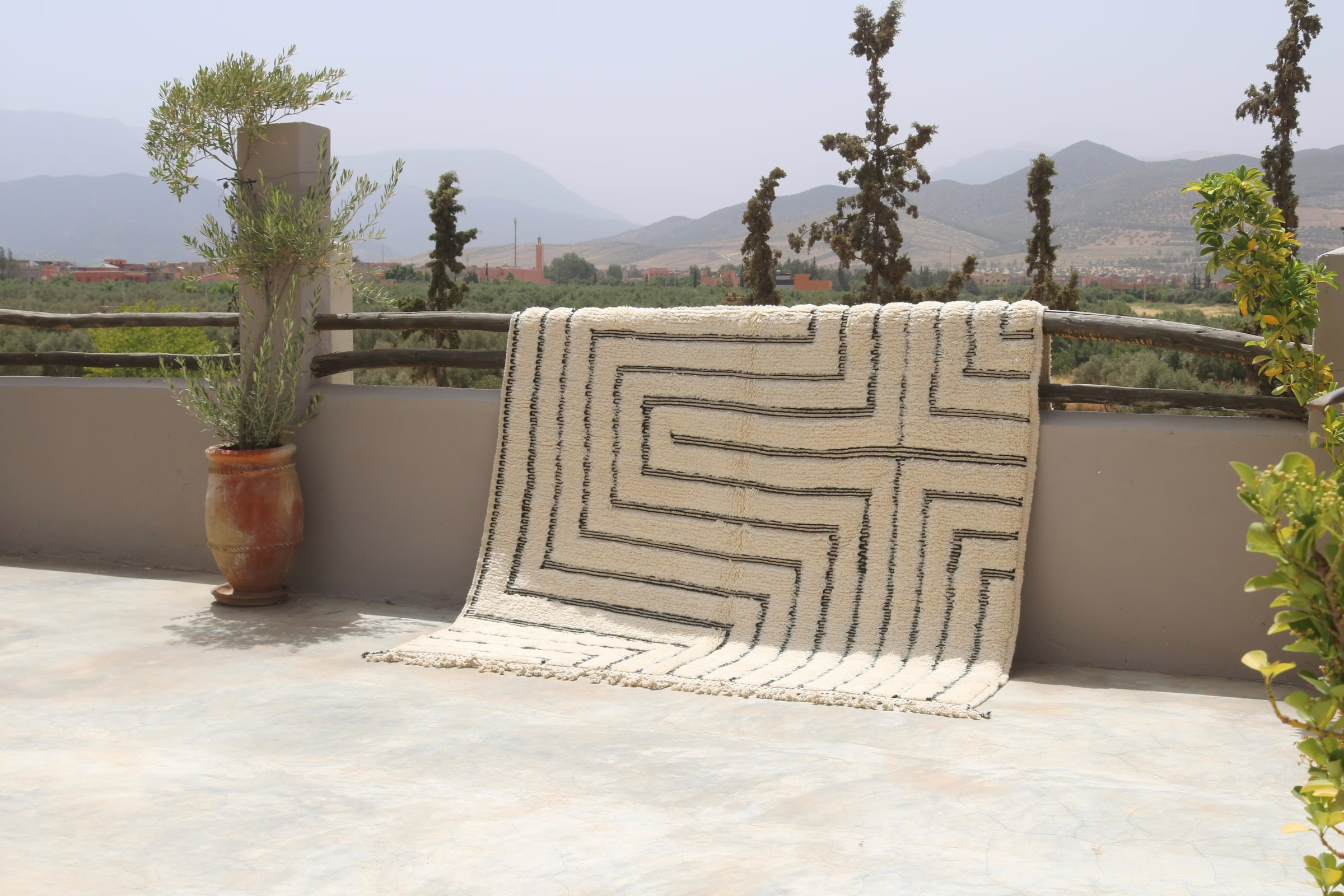 Beni Ouarain "Charcoal Labyrinth"