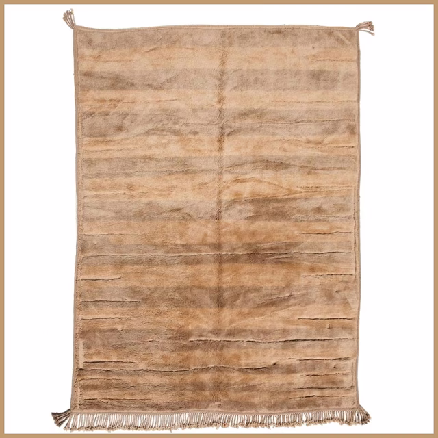 Beni Mrirt "Linear Taupe"